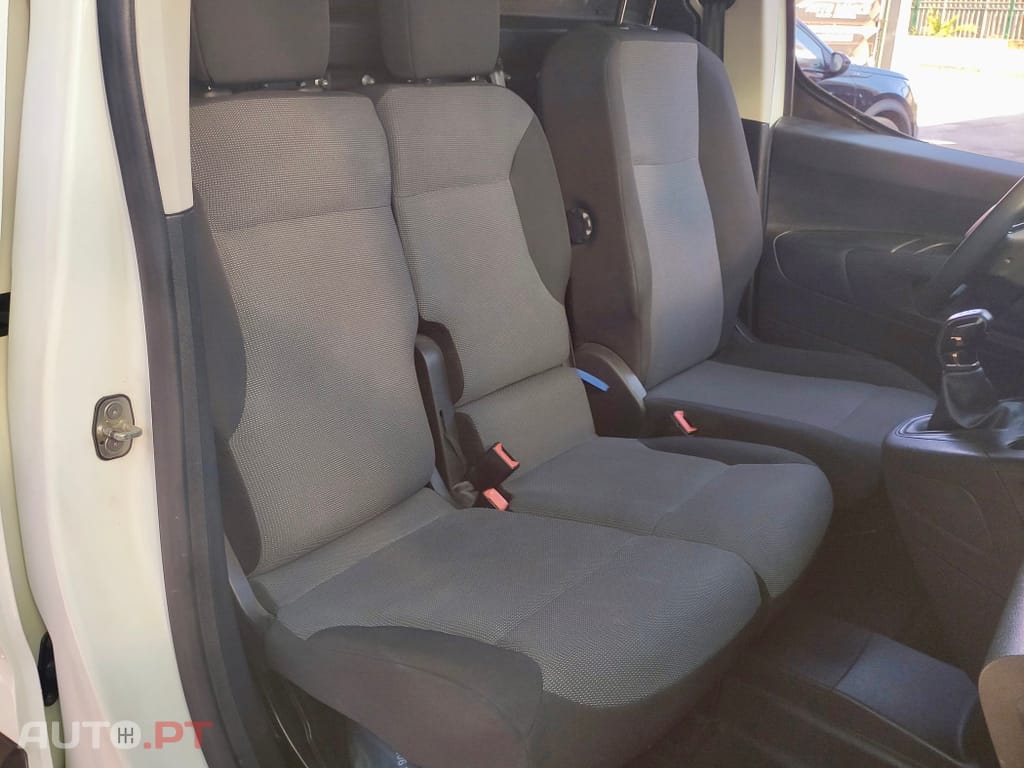 Peugeot Partner 1.5 BlueHDi Premium Longa