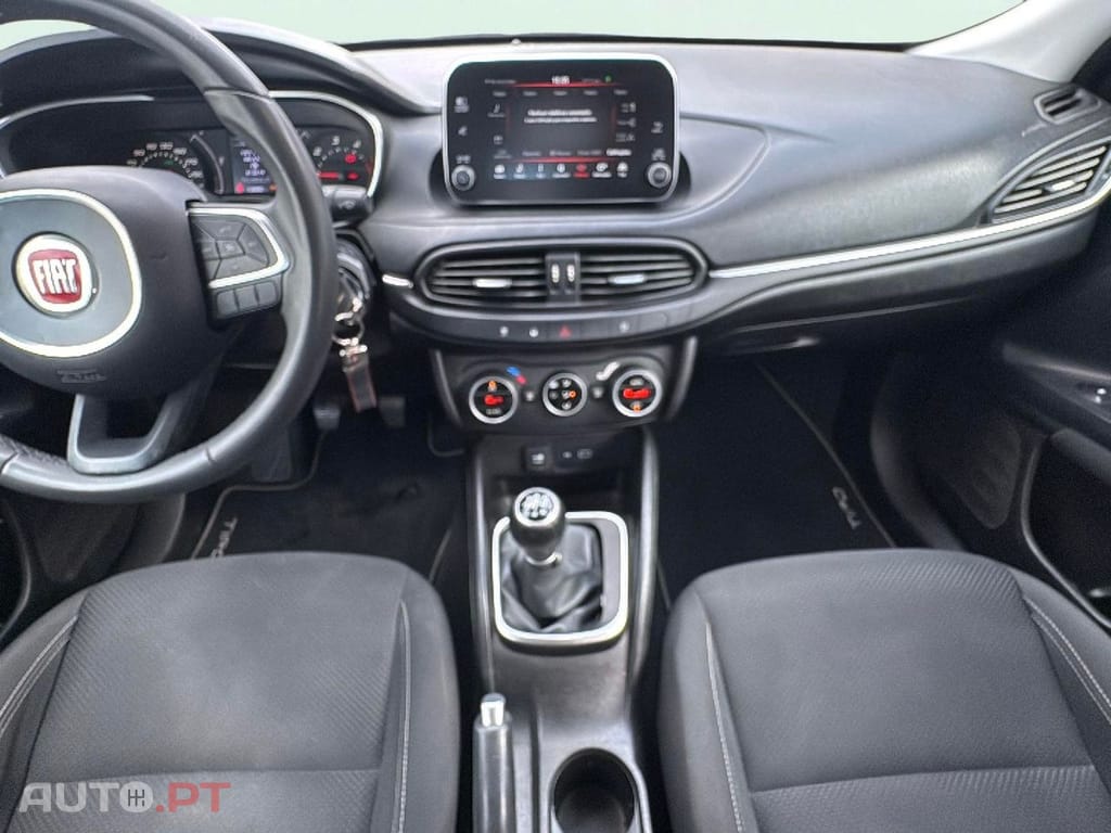 Fiat Tipo 1.3 M-Jet Lounge