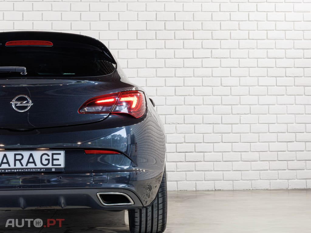 Opel Astra GTC OPC 2.0 T