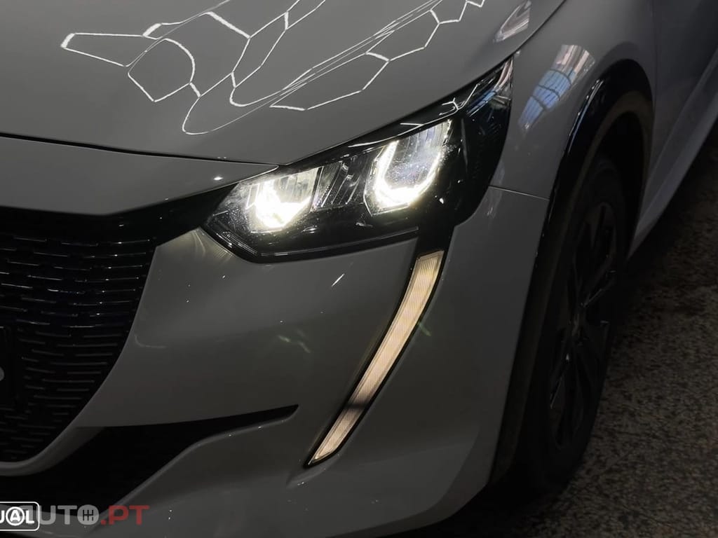 Peugeot E-208 Allure Pack