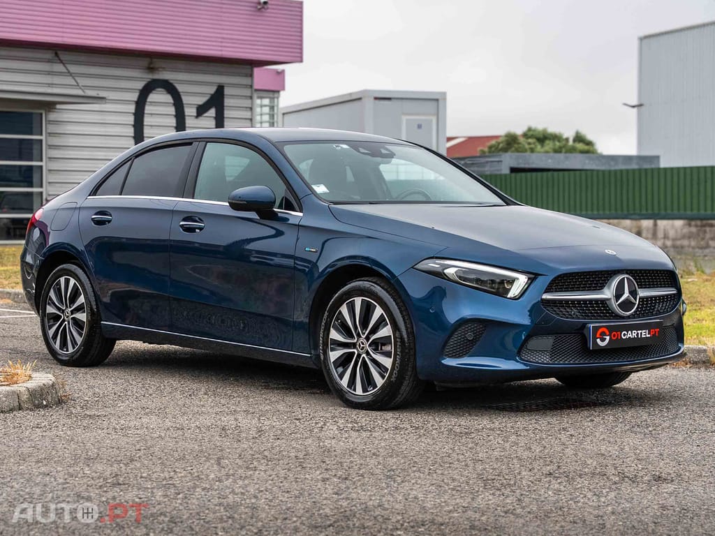 Mercedes-Benz A 250 Mercedes-Benz A 250 e Progressive