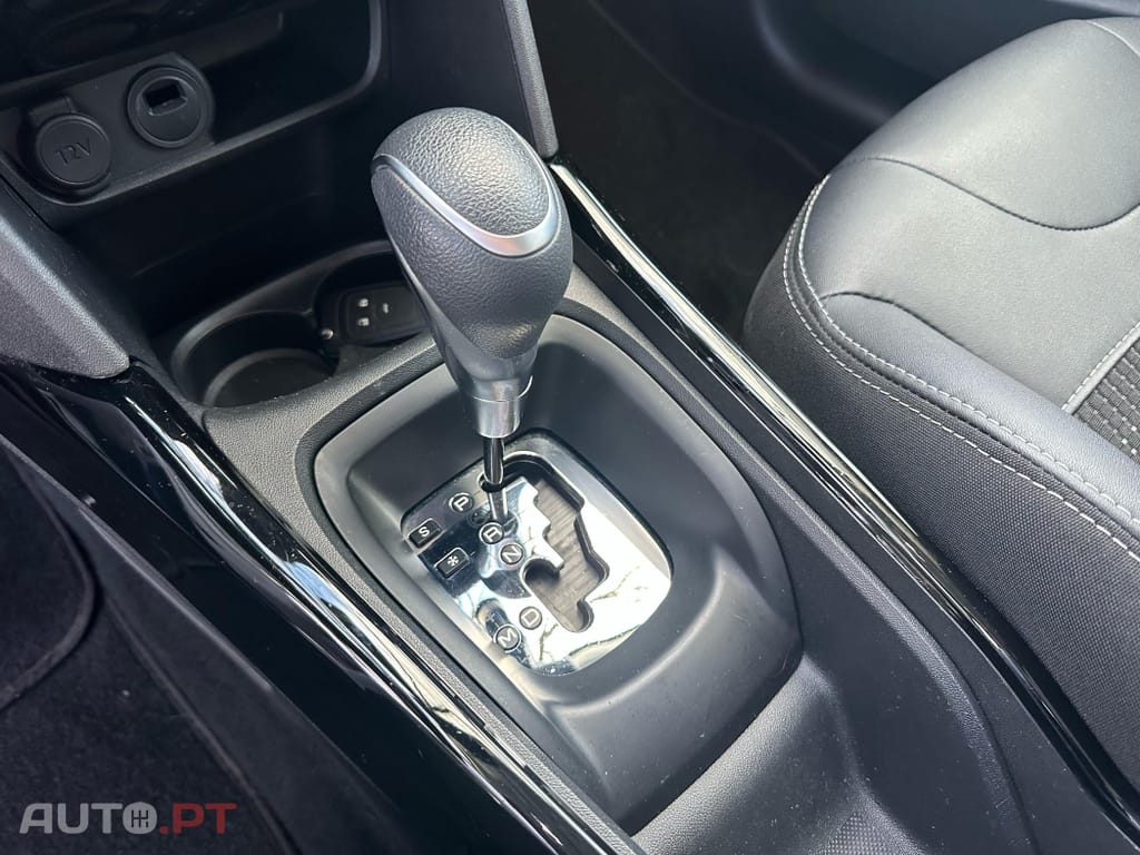 Peugeot 2008 1.5 BlueHDi Allure EAT6