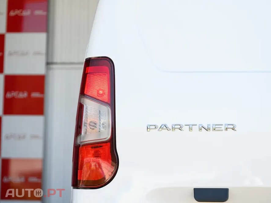 Peugeot Partner 1.5 BlueHDi Pro Longa