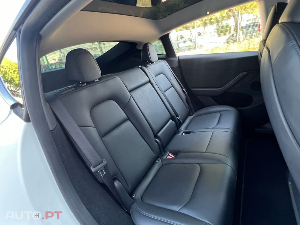 Tesla Model Y Long Range Tração Integral — fotografia 11