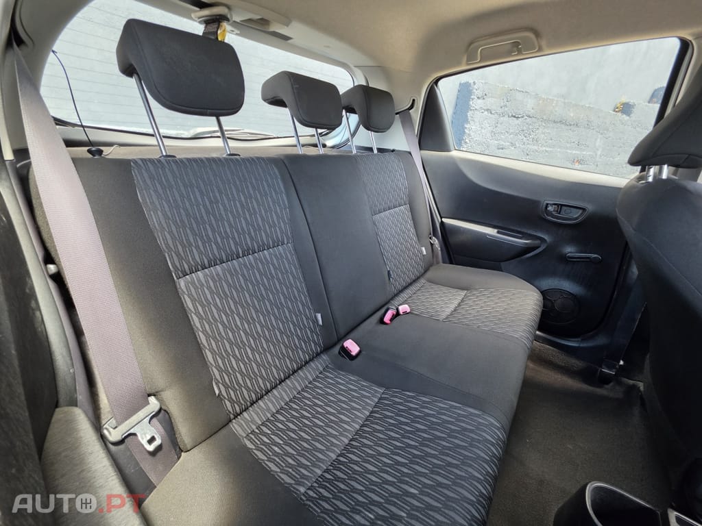 Toyota Yaris 1.0 VVT-i ACtive+AC