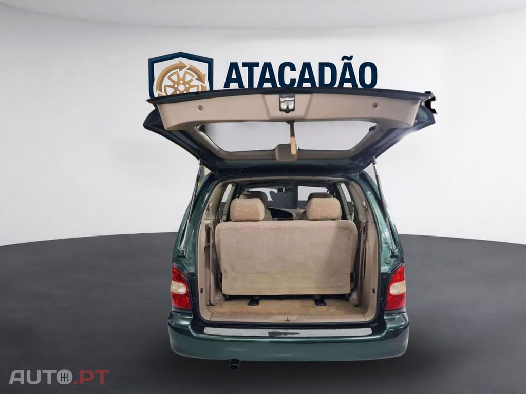 Kia Carnival LS