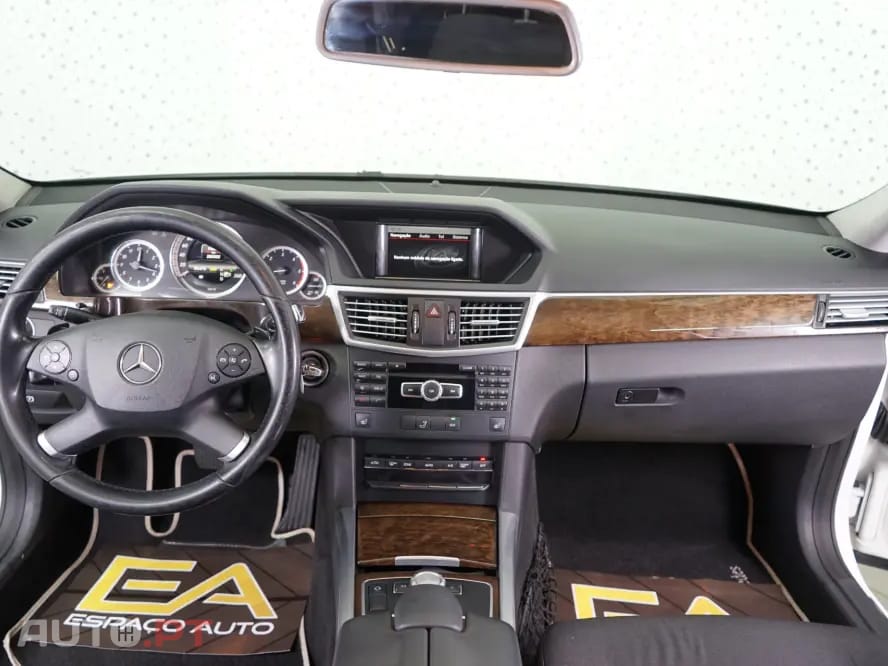 Mercedes-Benz E 250 CDi Elegance BlueEfficiency Auto.