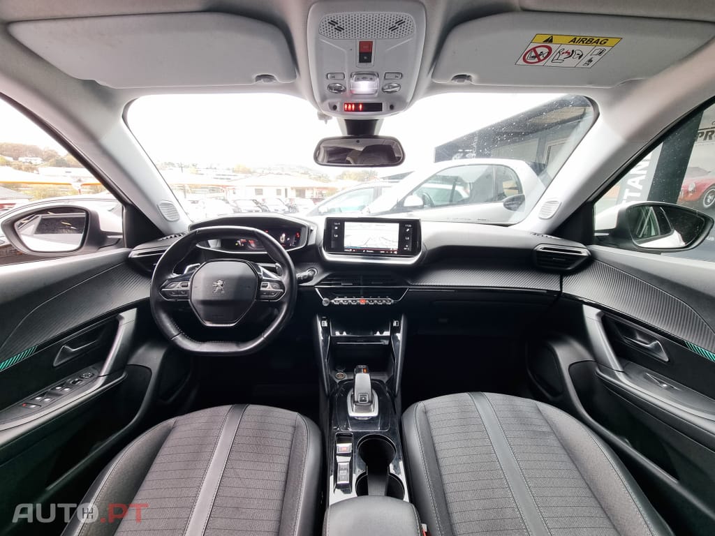 Peugeot 2008 1.5 BlueHDi Allure Pack EAT8
