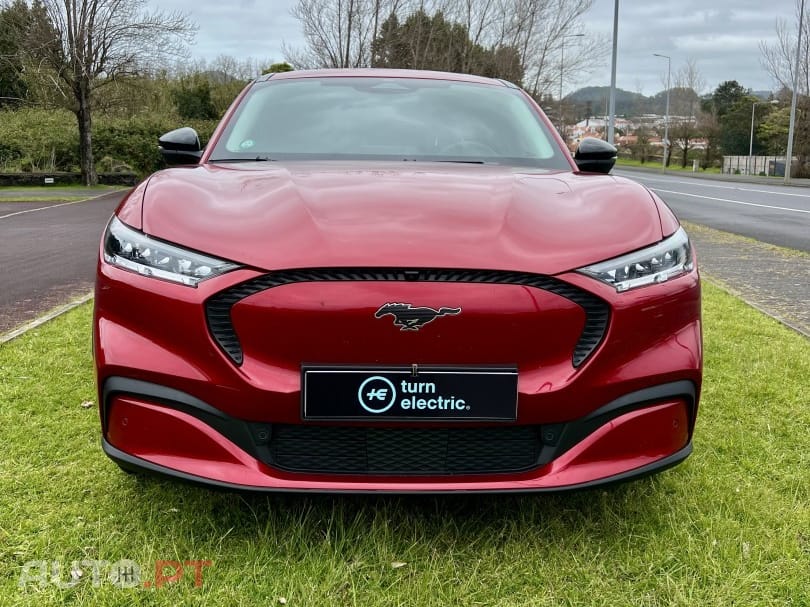 Ford Mustang Mach-E 75.7 kWh Base