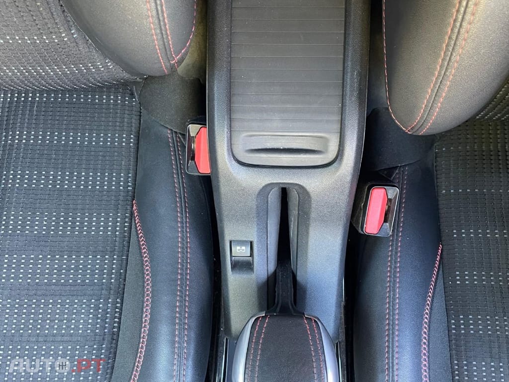 Peugeot 2008 1.2 e-THP GT Line