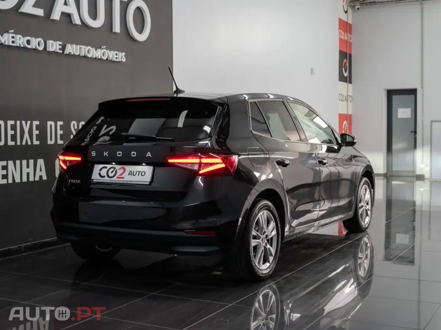 Skoda Fabia 1.0 TSI Selection DSG