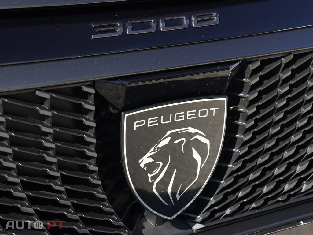 Peugeot 3008 1.2 Hybrid Allure e-DCS6