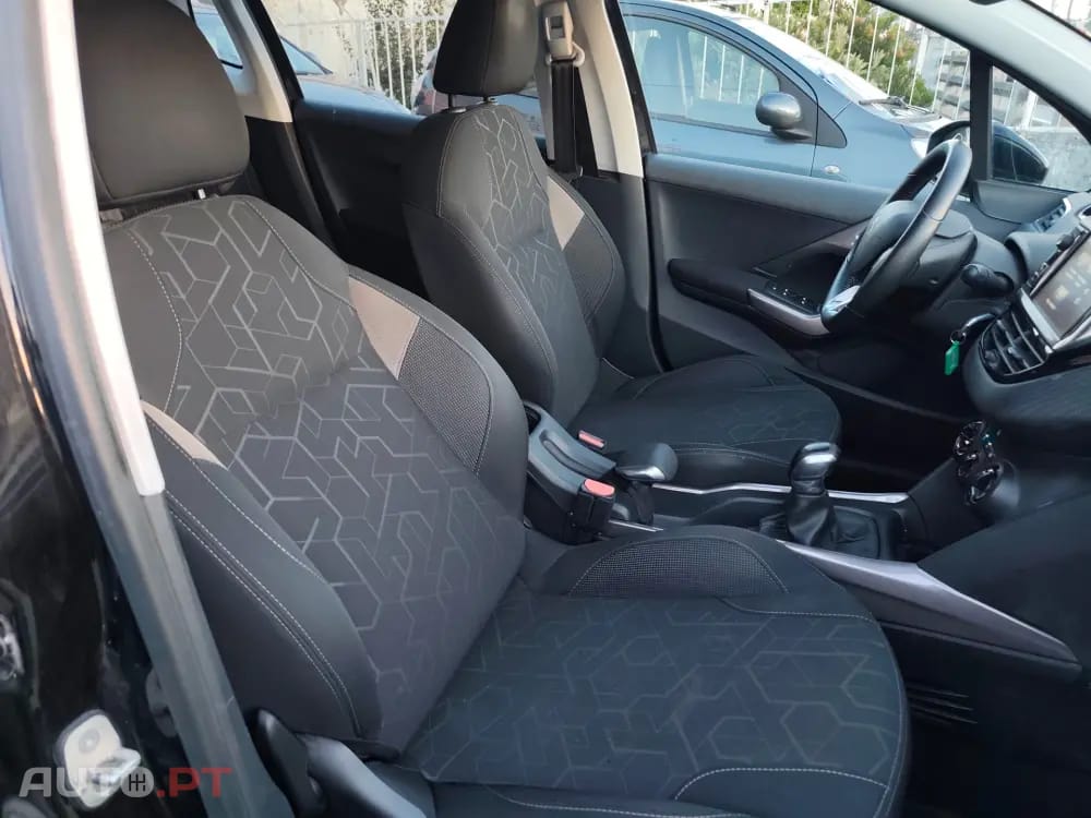 Peugeot 2008 1.2 PureTech Style