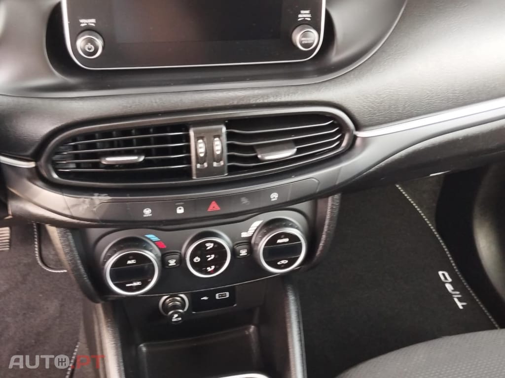 Fiat Tipo 1.3M-JET LOUNGE