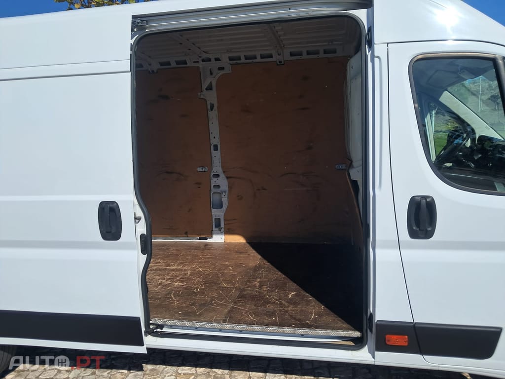 Peugeot Boxer 2.2 BlueHDi 435 L4H2 Premium