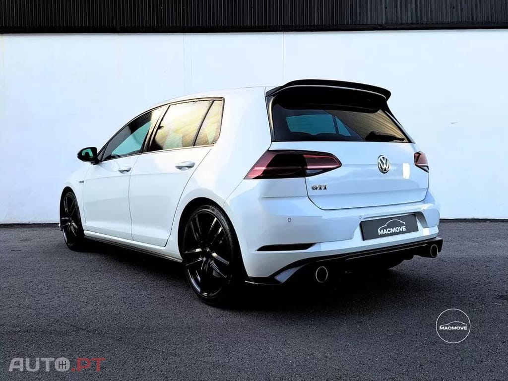Volkswagen Golf 2.0 TSI GTI Performance