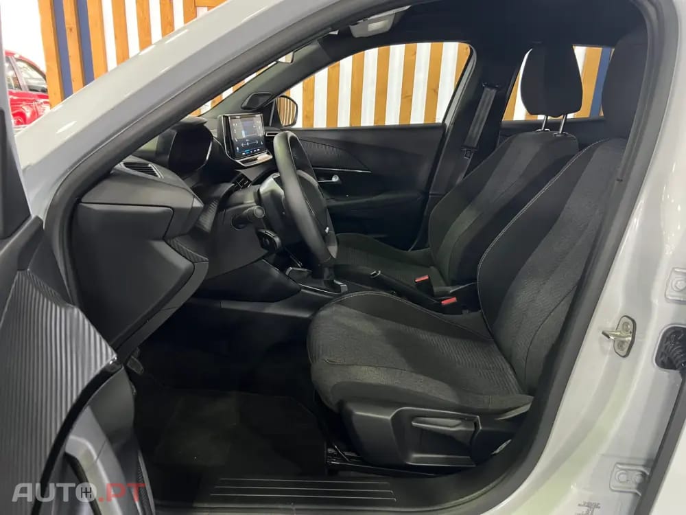 Peugeot 2008 1.2 PureTech Style — fotografia 9