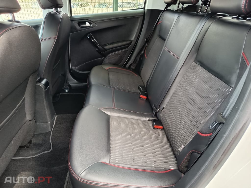 Peugeot 208 1.2 PureTech GT Line