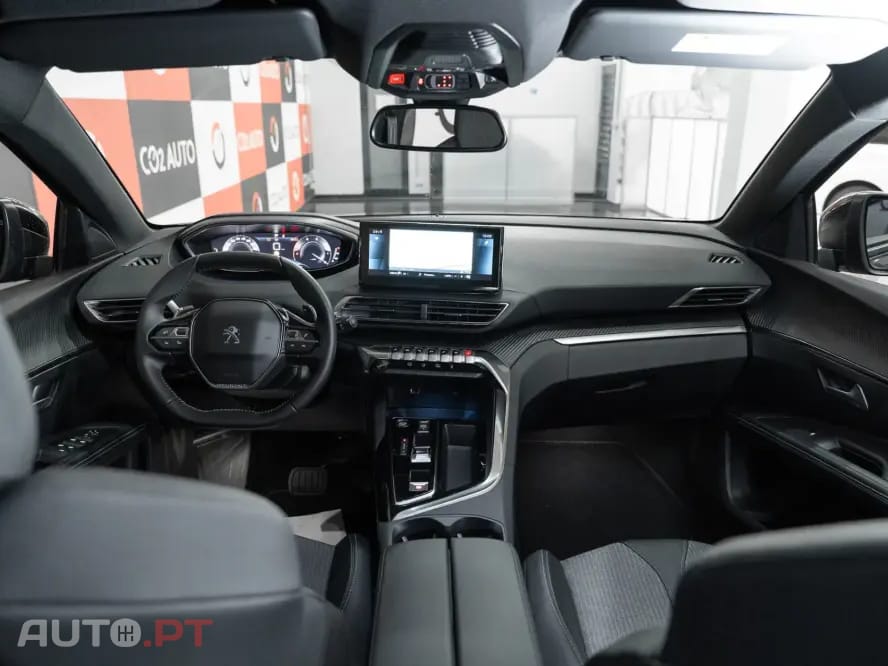 Peugeot 5008 1.5 BlueHDi Allure EAT8