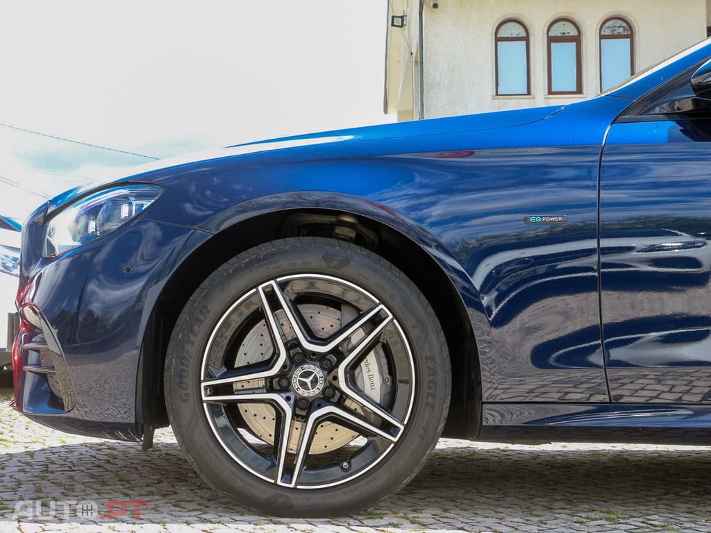 Mercedes-Benz E 300 de AMG Line