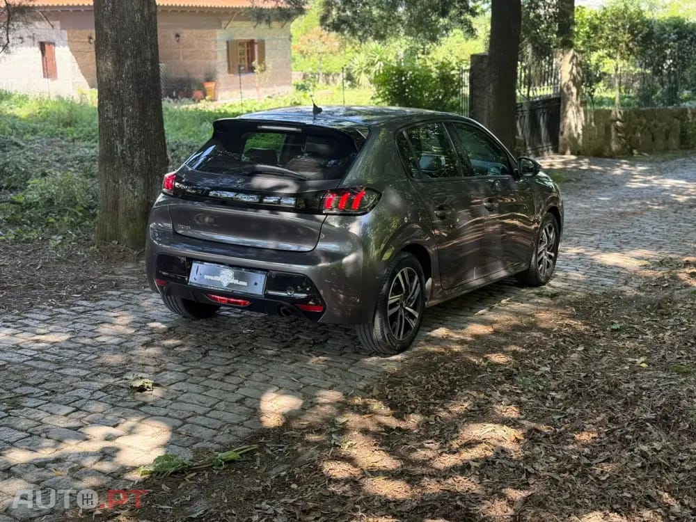 Peugeot 208 1.2 PureTech Allure Pack EAT8