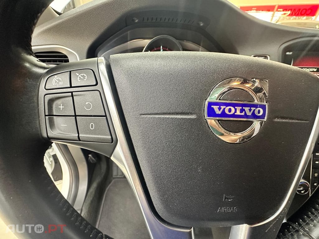 Volvo V60 2.0 D4 Momentum Eco