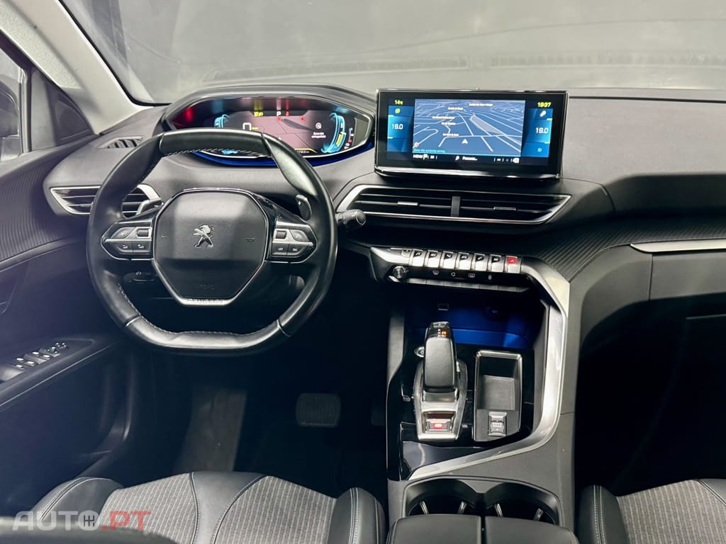 Peugeot 3008 1.6 Hybrid Allure e-EAT8