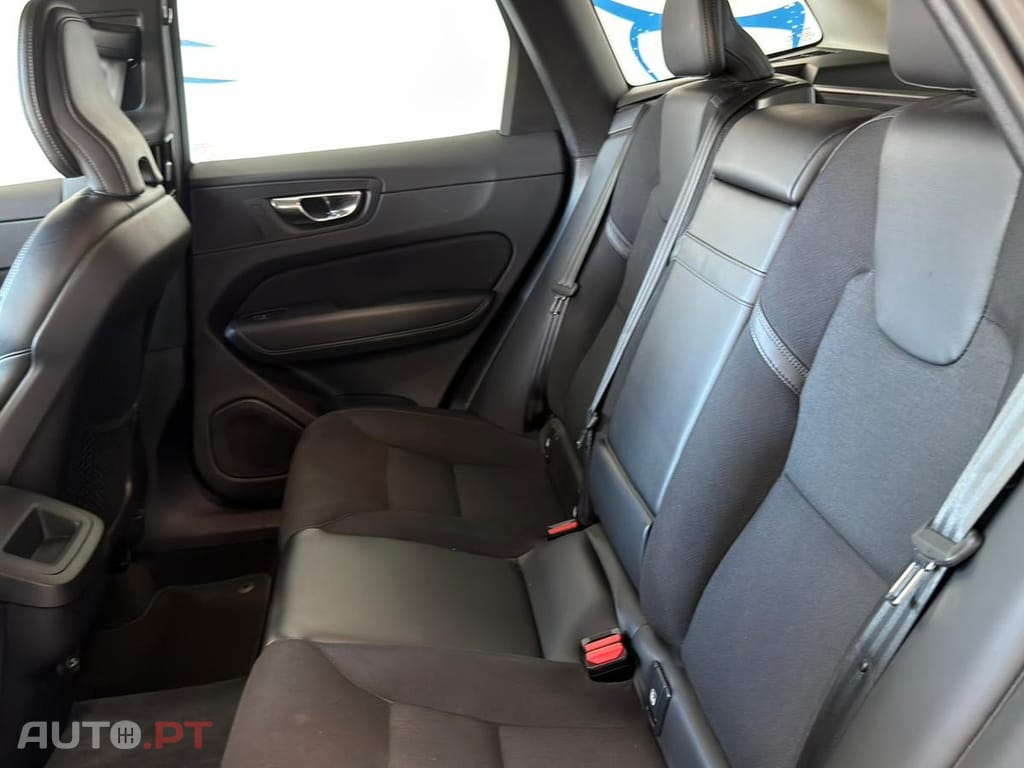 Volvo XC60 2.0 D4 Momentum AWD Geartronic