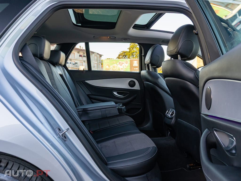 Mercedes-Benz E 300 de Avantgarde 4Matic