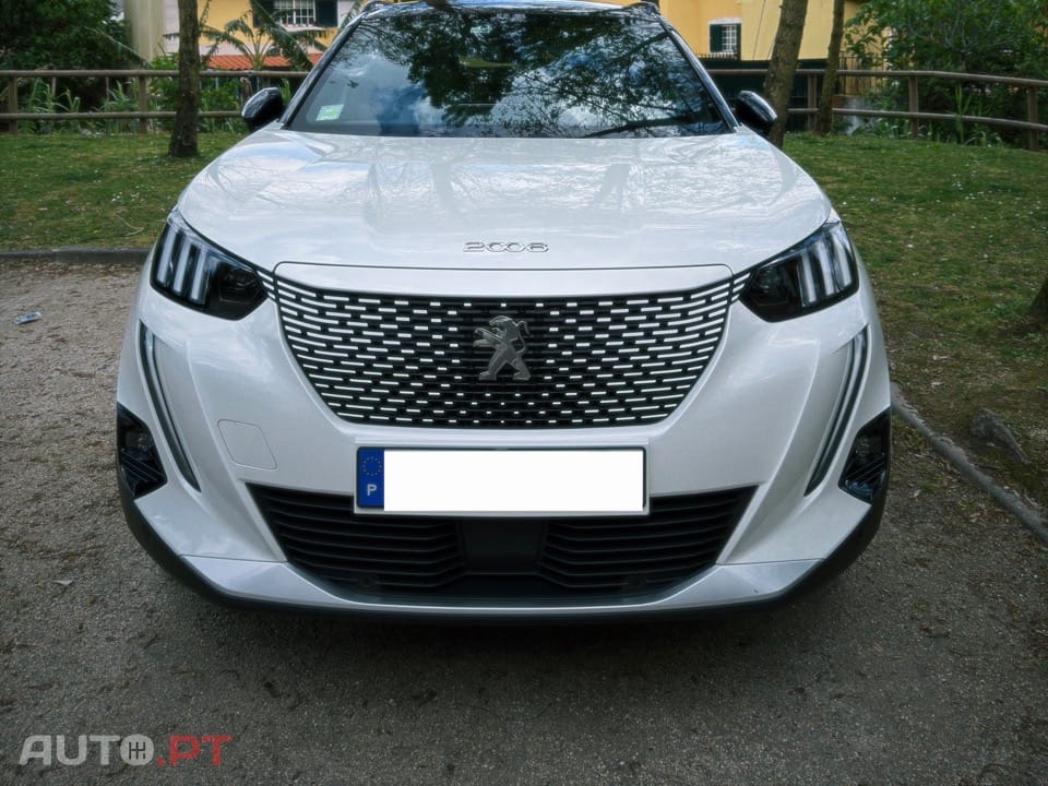 Peugeot E-2008 GT