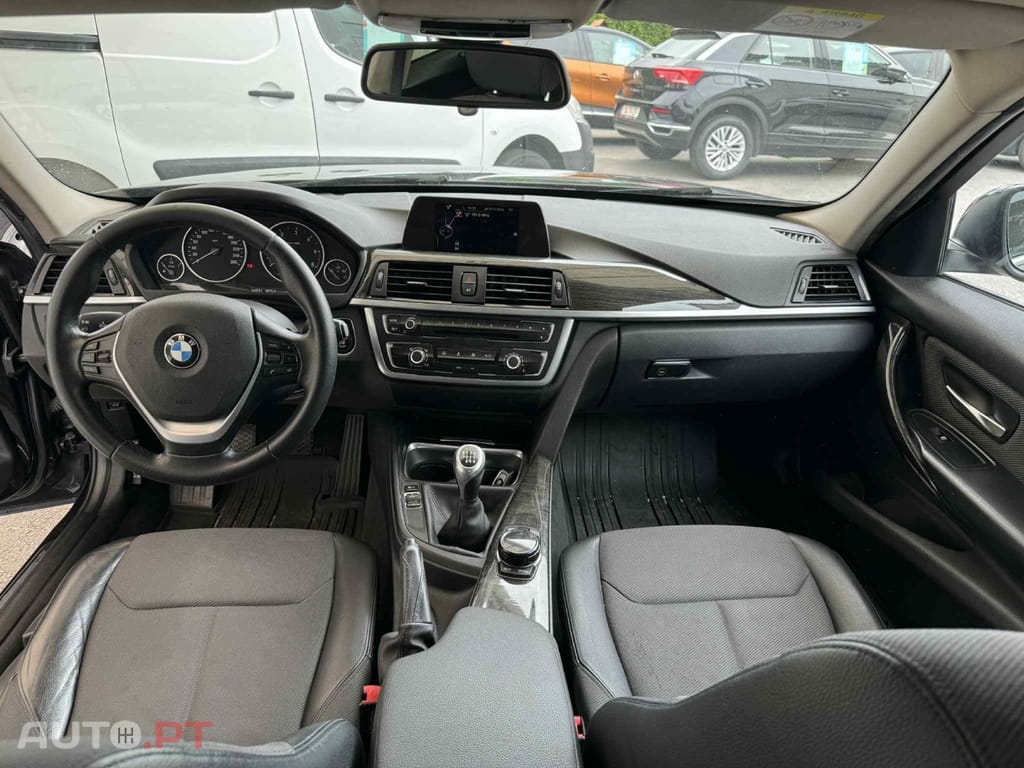 BMW 318 d Touring Line Luxury