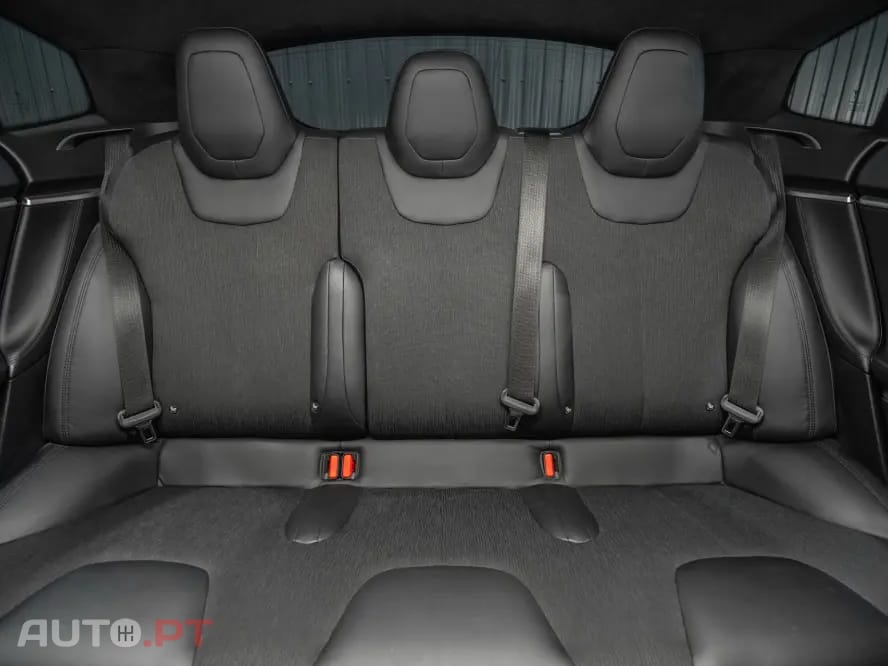 Tesla Model S 75