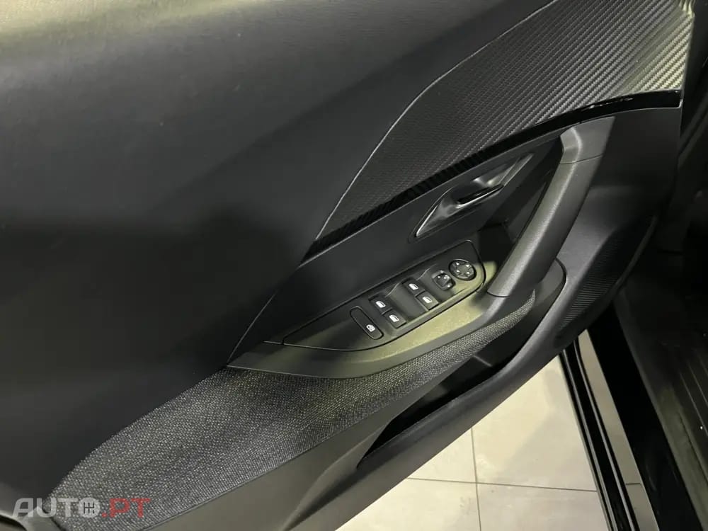 Peugeot 2008 1.2 PureTech Style