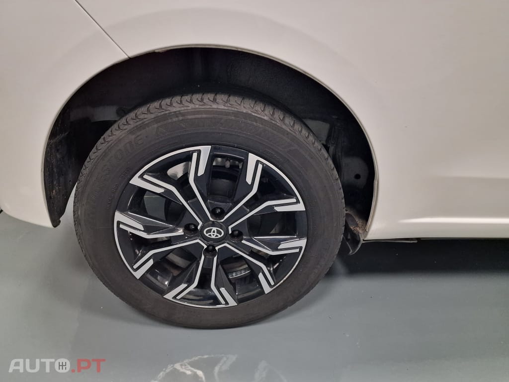 Toyota Yaris BIZZ 1.4 D-4D 90CV IVA DEDUTIVEL