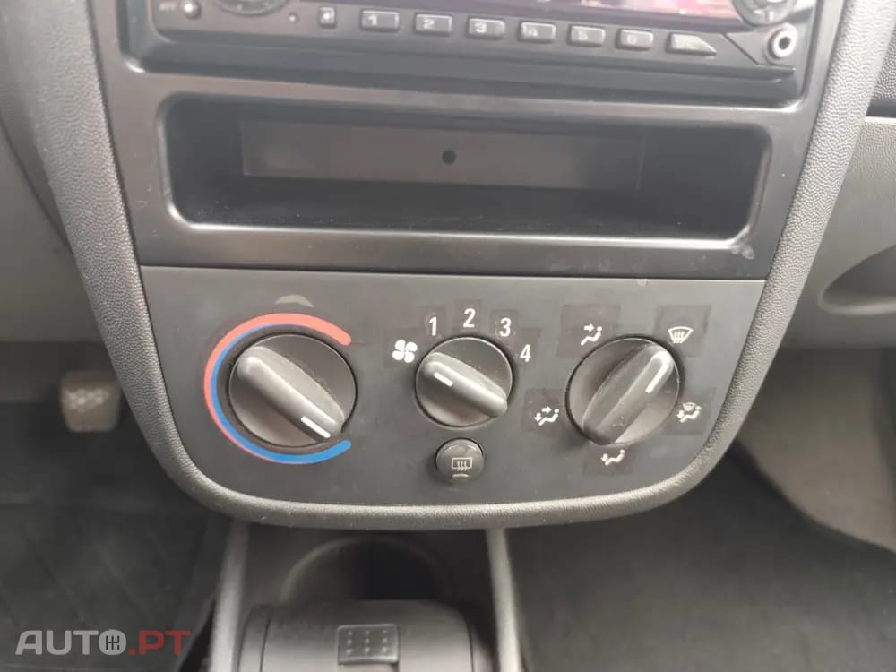 Opel Corsa 1.2 16V Confort