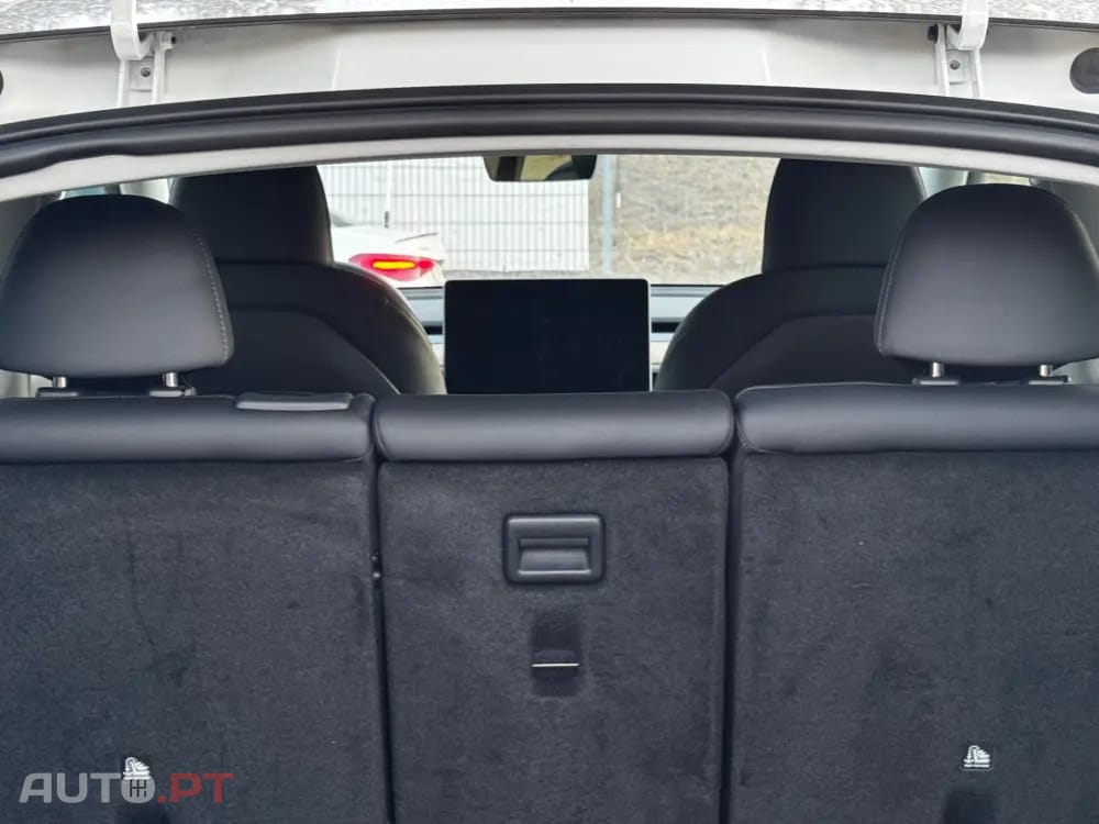 Tesla Model Y Long Range Dual Motor AWD