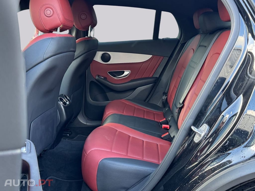 Mercedes-Benz GLC 300 I.V.A DEDUTÍVEL de 4Matic AMG