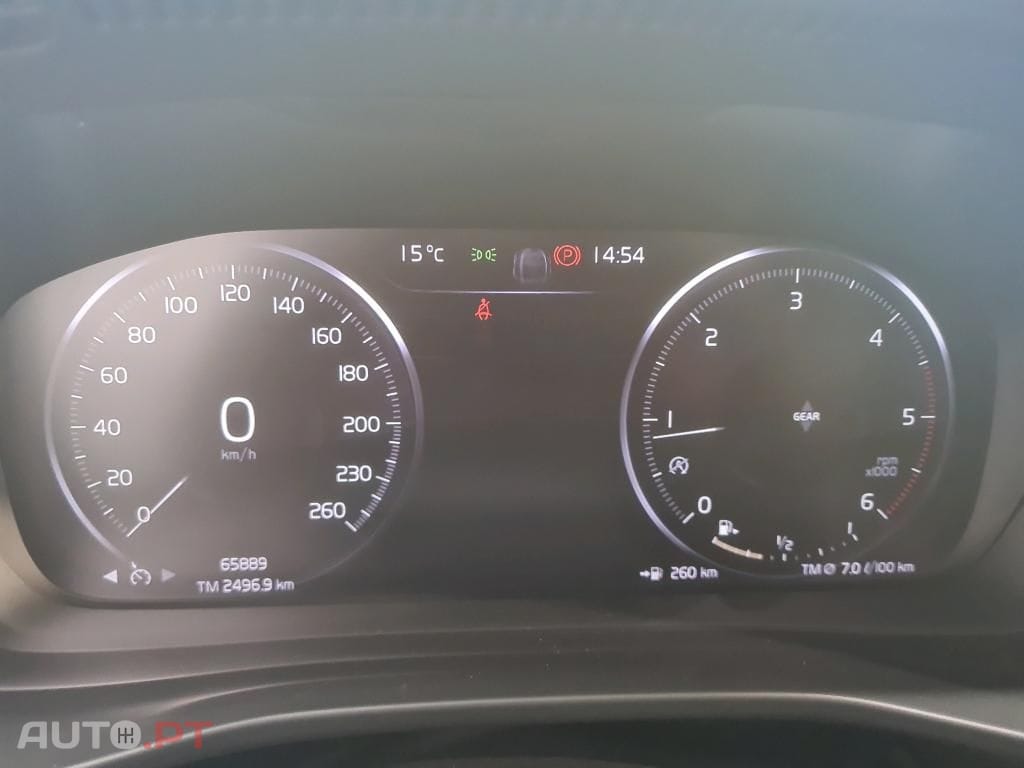 Volvo XC40 2.0 D3 Momentum Plus