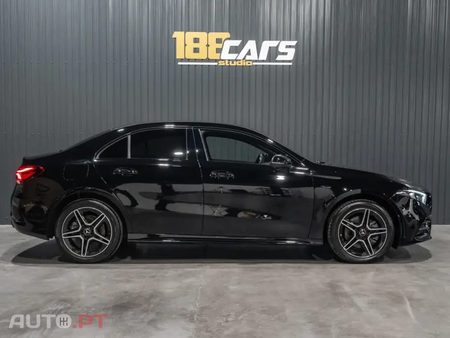 Mercedes-Benz A 250 e 8G-DCT AMG Line