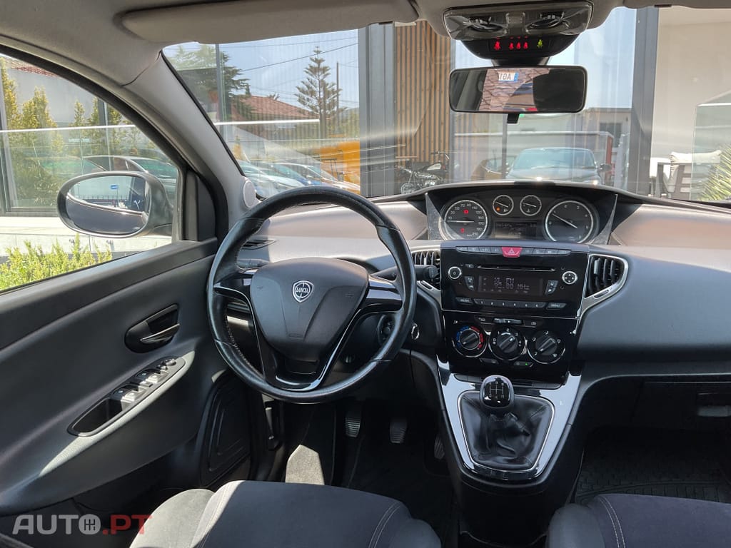 Lancia Ypsilon 1.3 M-jet S&S Urban