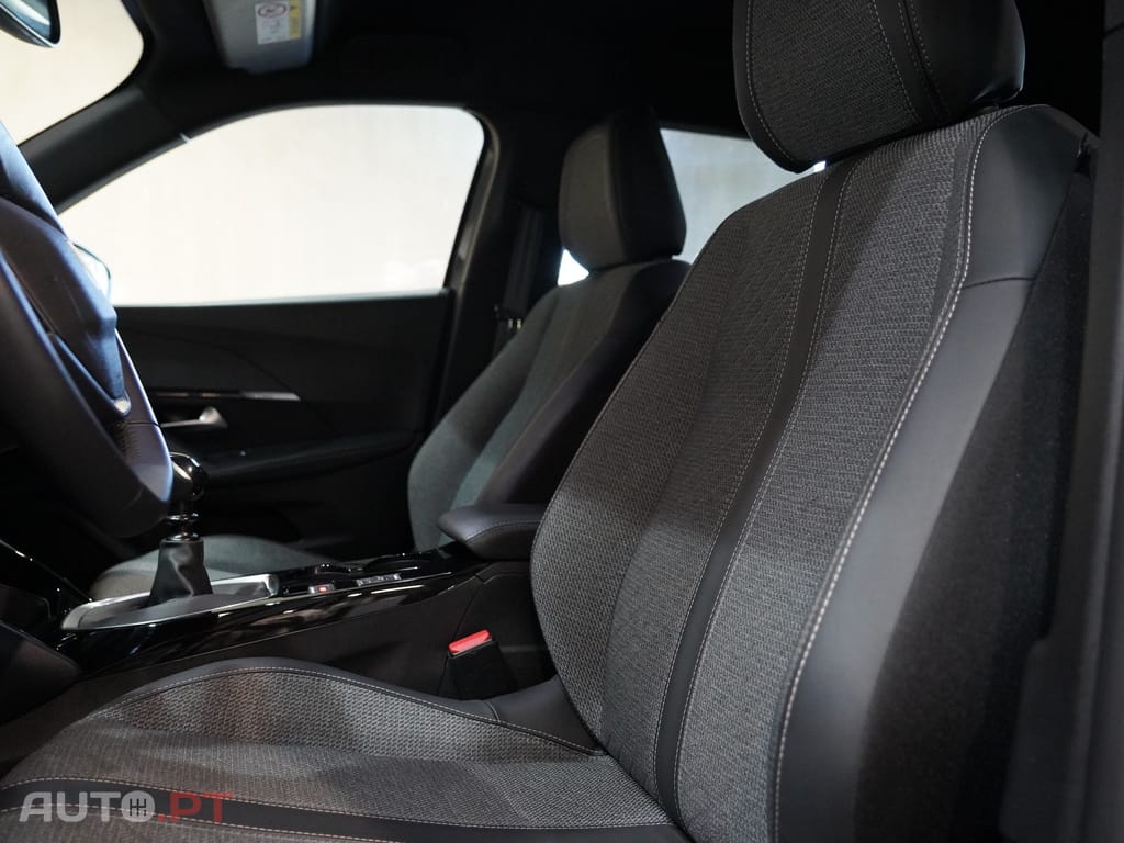 Peugeot 2008 1.2 PureTech Allure