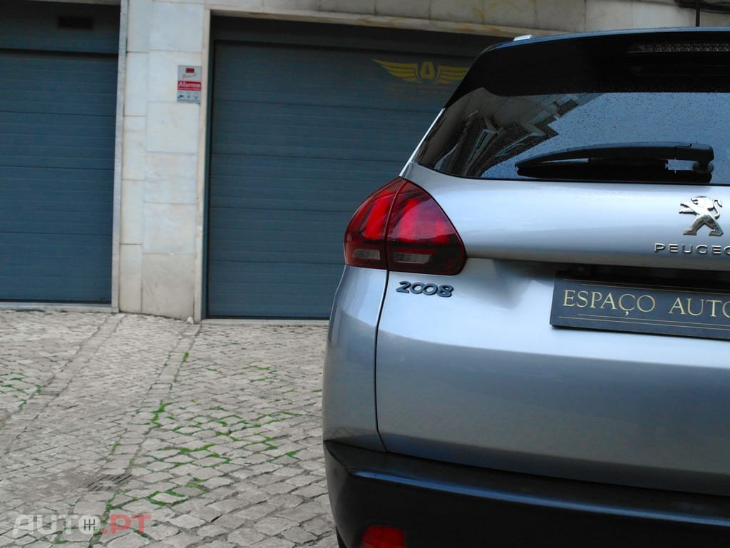 Peugeot 2008 1.2 PureTech Style
