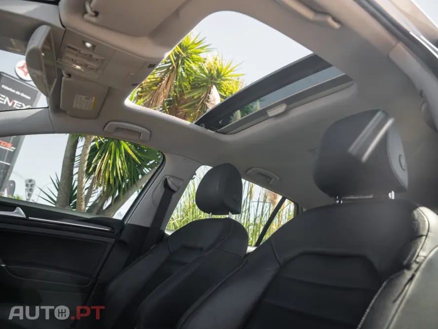 Volkswagen Golf 1.6 TDi Highline