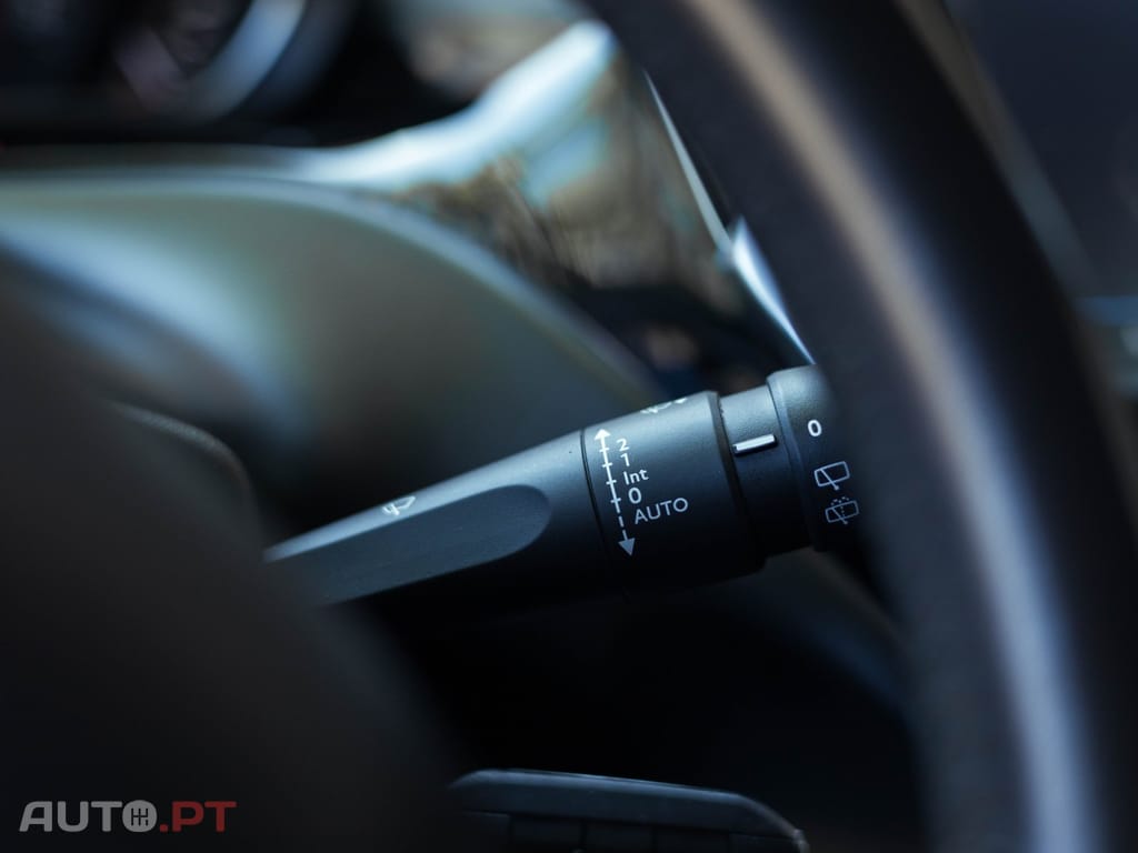 Peugeot 208 1.2 PureTech Signature