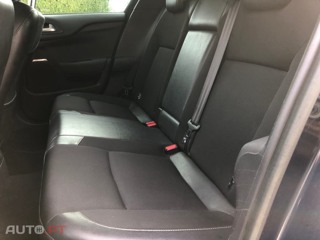 Citroen DS4 1.6 BlueHDi So Chic EAT6