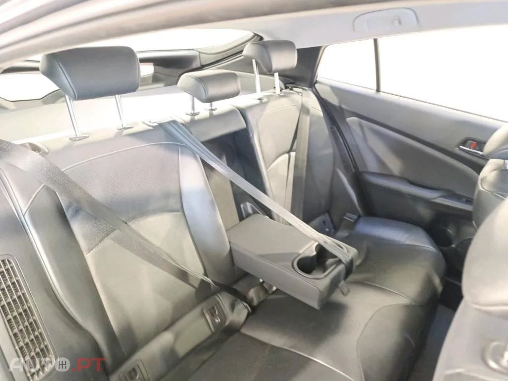Toyota Prius 1.8 Plug-In Luxury