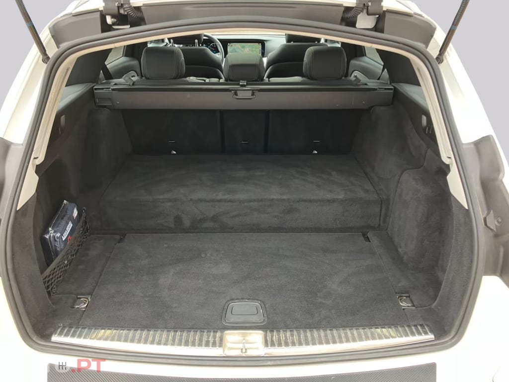 Mercedes-Benz E 300 de T Avantgarde I.V.A DEDUTIVEL
