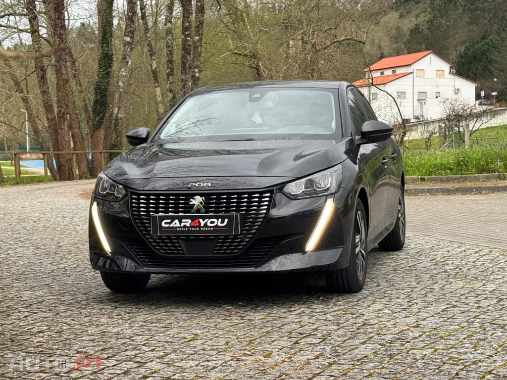 Peugeot 208 1.2 PureTech Allure EAT8