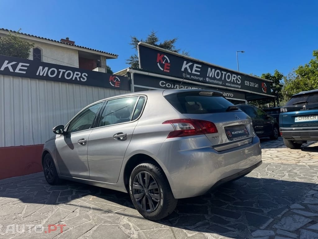Peugeot 308 BlueHDi FAP 100 Stop & Start Access — fotografia 8