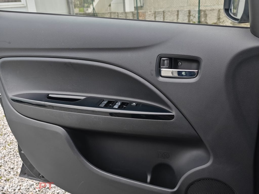 Mitsubishi Space Star 1.2 Intense Connect Edition